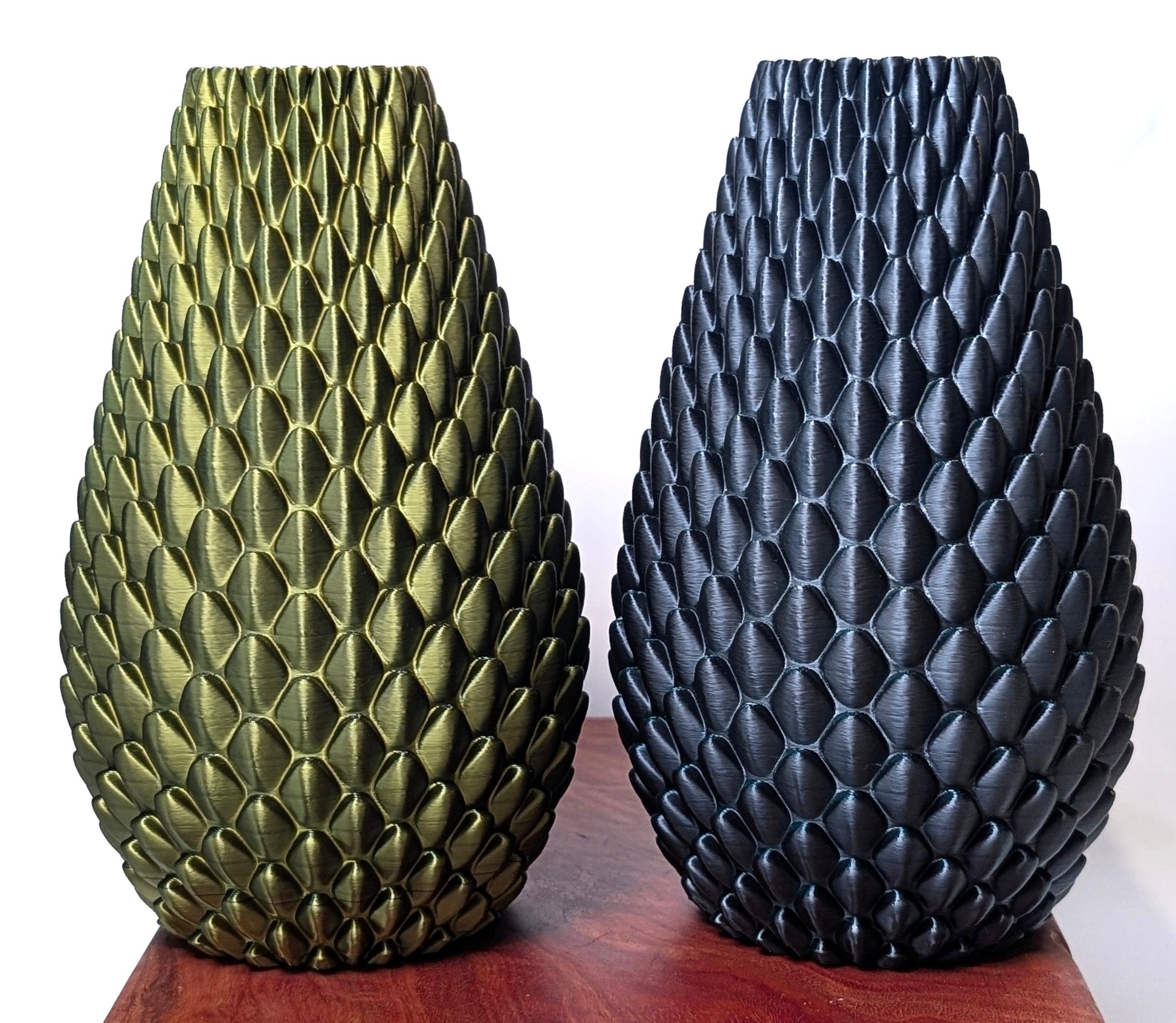 DragonScale Vase - Around Makes