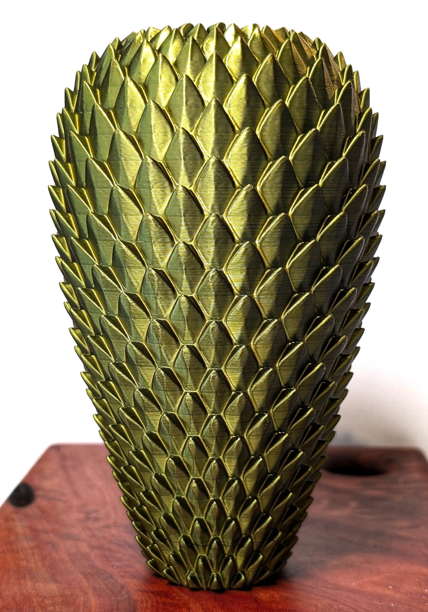 DragonScale Vase - Around Makes