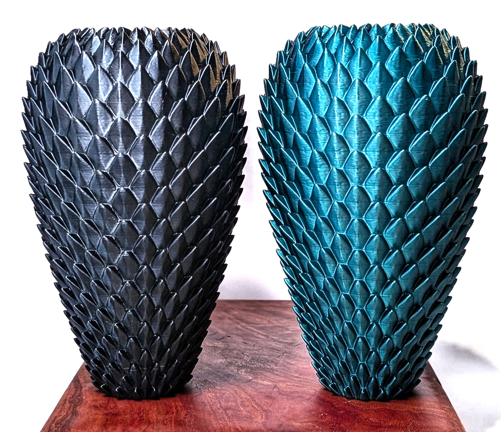DragonScale Vase - Around Makes