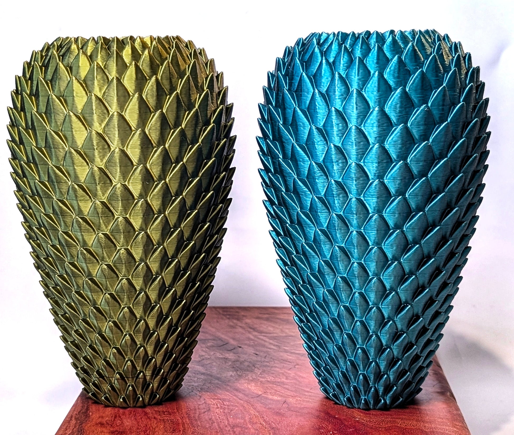 DragonScale Vase - Around Makes